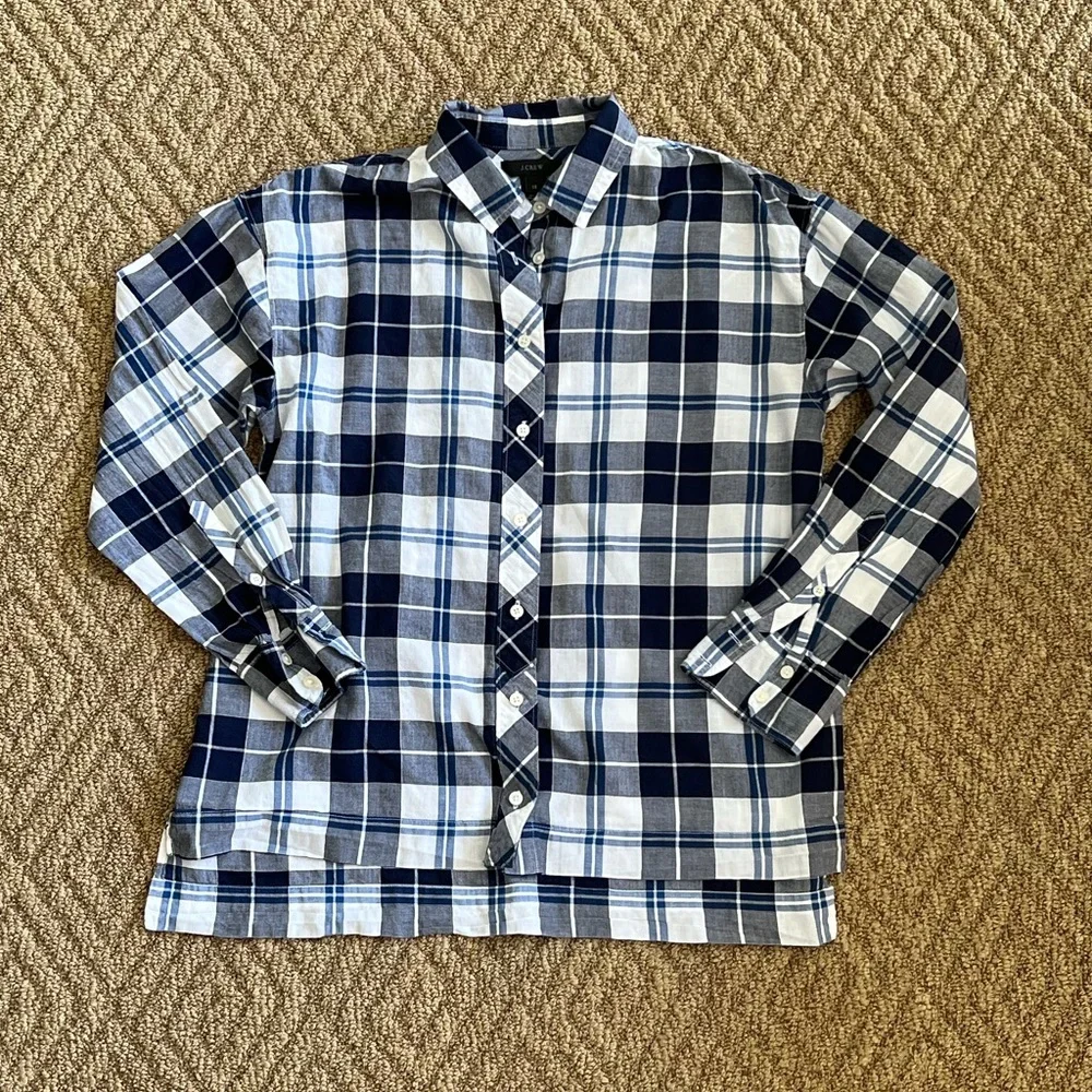 HP! 🎉💕 J.Crew Blue and White Plaid Button Down Shirt - Picture 1 of 3